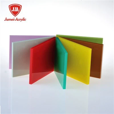 Acryl verandert displays in 'lichtkunst' — en merkmiddelen voor de lange termijn